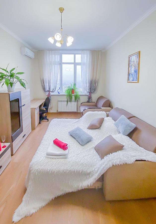 Rent Kiev Apartment 2 Min Metro Chernihivska Exterior foto